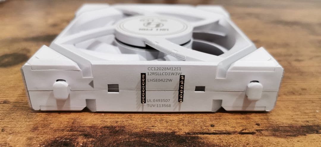 PC用ファン・クーラー LianLi UNI FAN SL Wireless LCD120Reverse