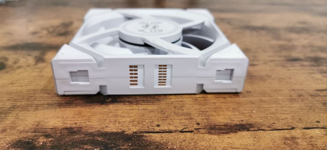 PC用ファン・クーラー LianLi UNI FAN SL Wireless LCD120Reverse