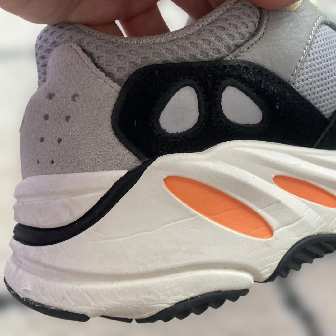 YEEZY BOOST 700 ホワイト/ブラック/オレンジ US 9