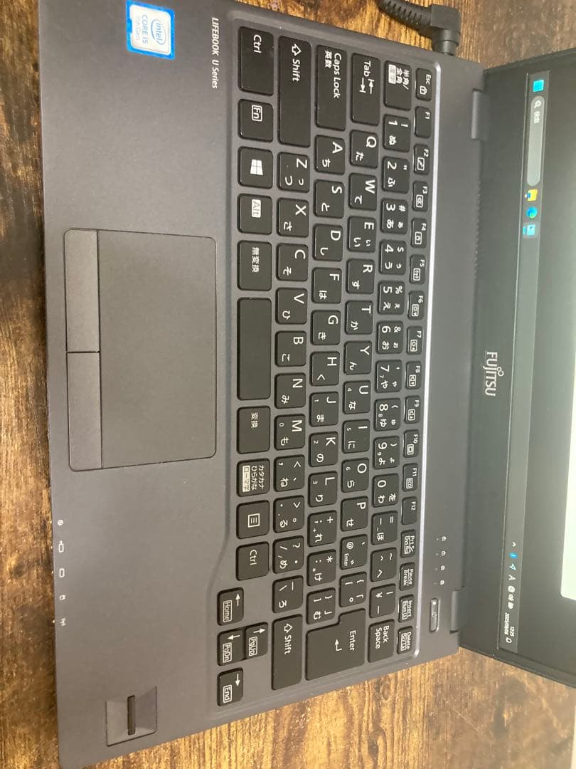 富士通 極軽極薄 ノートパソコン LIFEBOOK U937/R i5 256