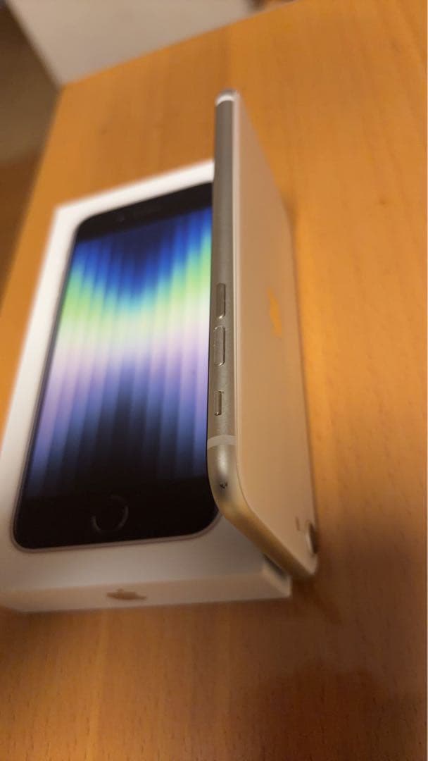 iPhone SE（第3世代） 128GB ホワイト