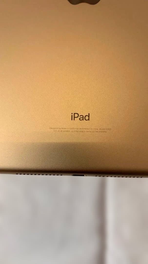 iPad 第5世代 9.7インチ Cellular A1823　ゴールド