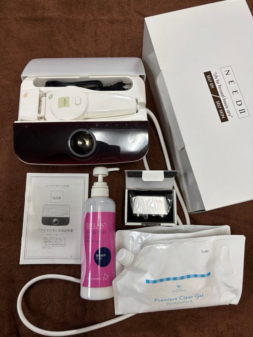 NEED II 光脱毛器 ホワイト/ブラウン　新品アタッチメント付　フォトも可能
