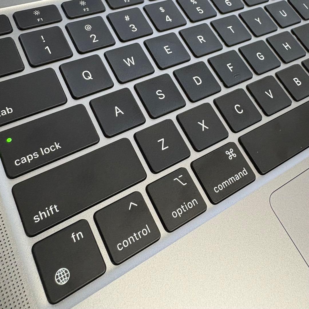 【美品】M1 MacBook Air 16GB / 256GB / US配列