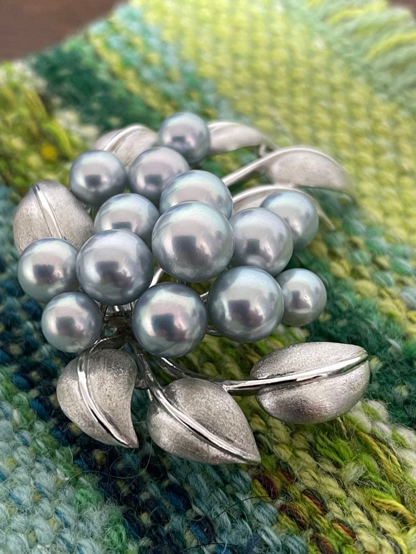 ヘムヘム田崎真珠　美品アコヤ真珠ブロ－チ　SILVER刻印