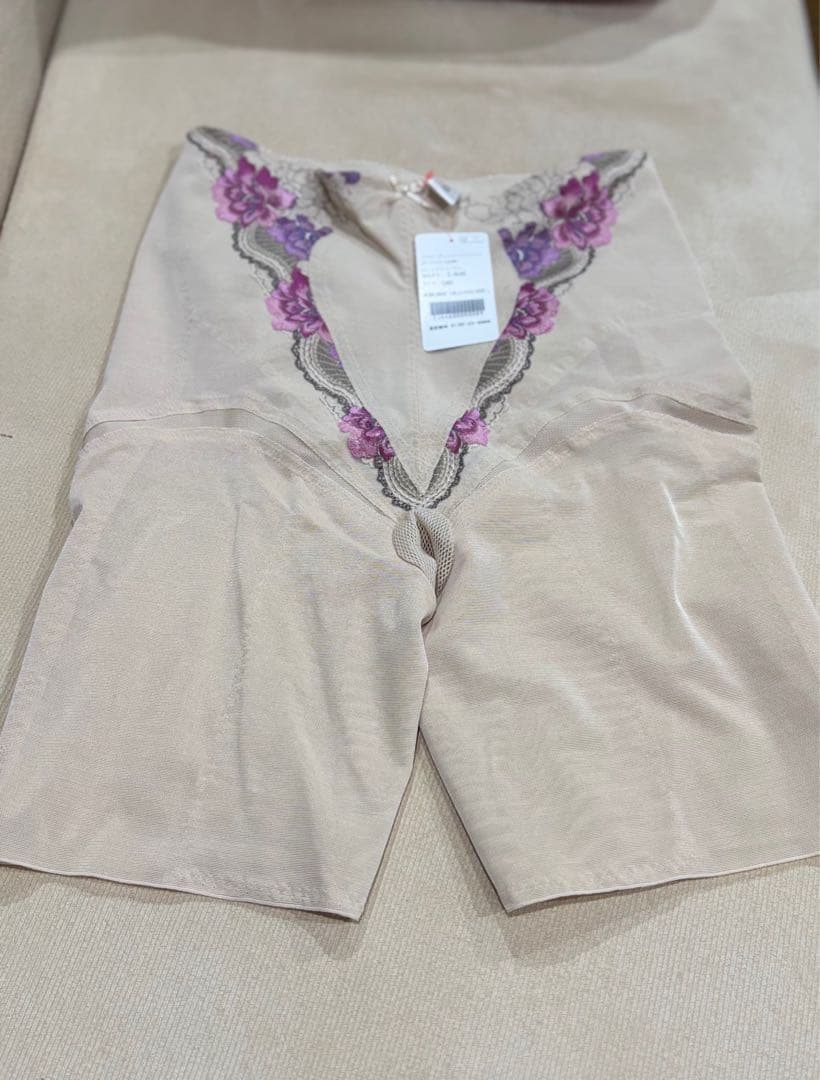 Diana フラワージェンヌコレクションガードル（ヘム仕様）