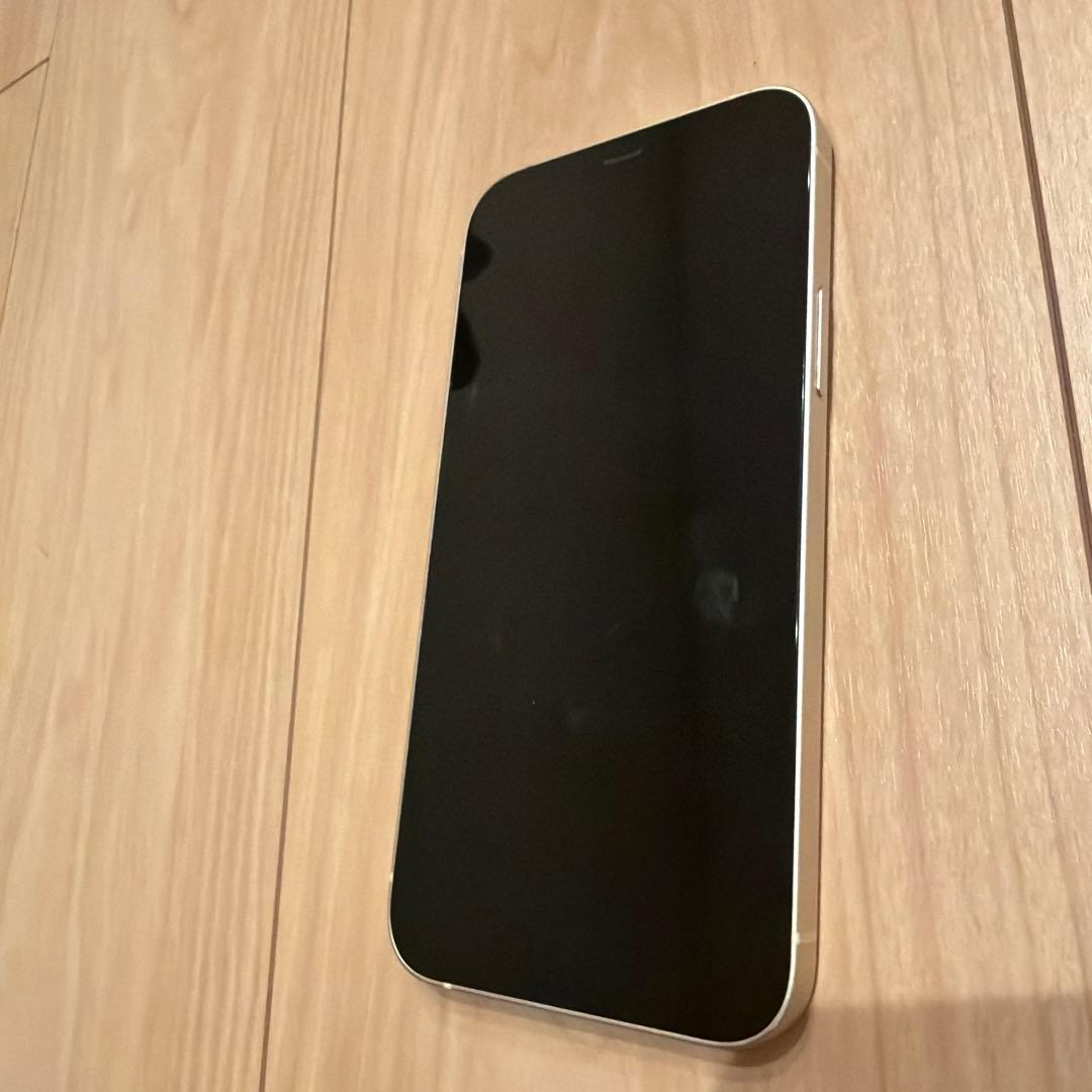 Apple iPhone 12 ホワイト 本体