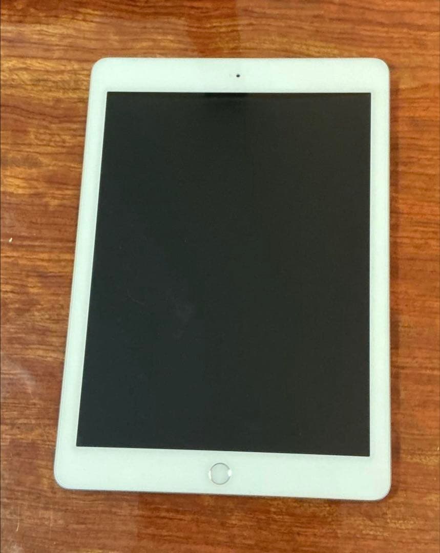 Apple iPad シルバー 本体 箱付き