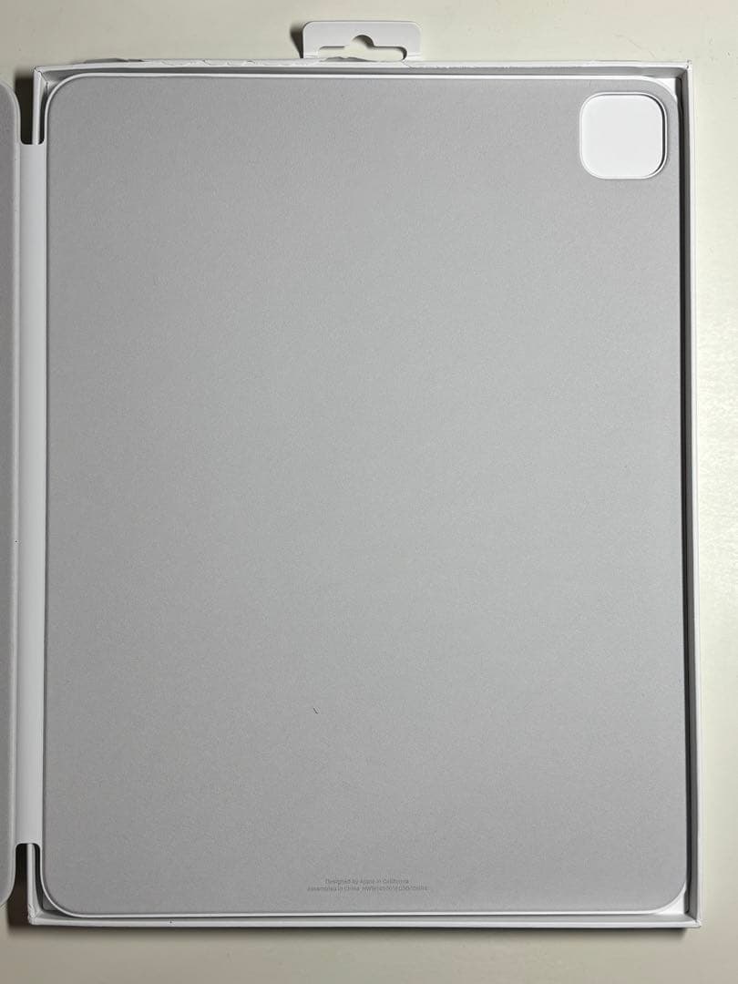 【新品】13インチ iPad Pro用スマートフォリオ・ホワイト②