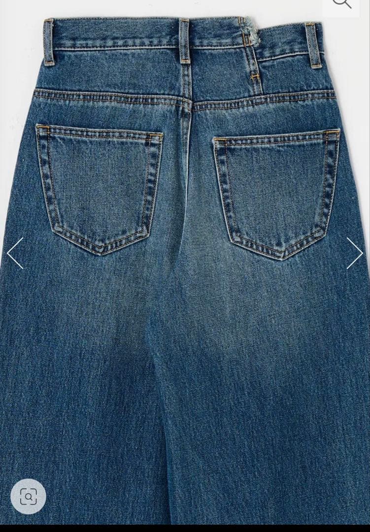 【moussy】新品、未使用クロスウエストワイドレッグ デニムパンツ。タグ付き