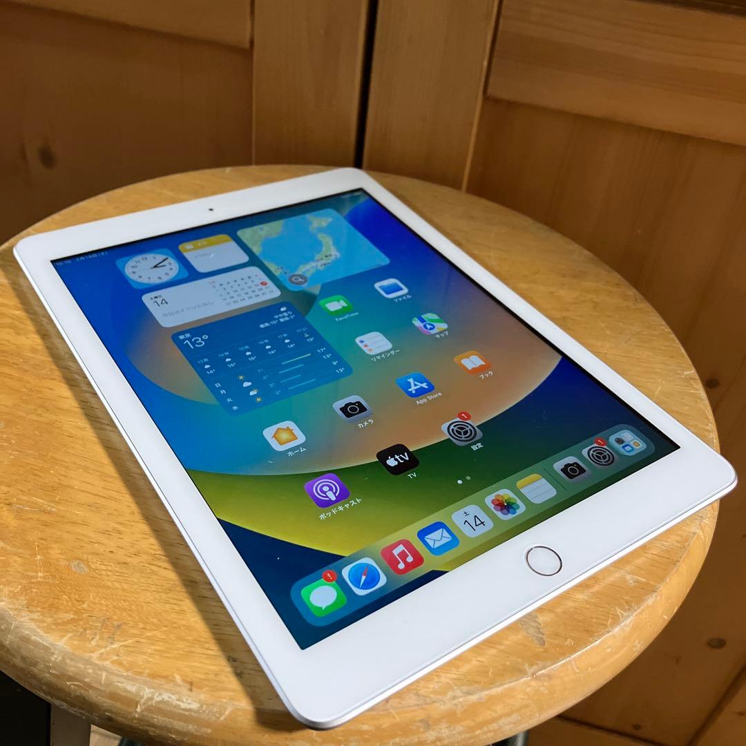 【超美品】iPad 第6世代　MR6P2J/A