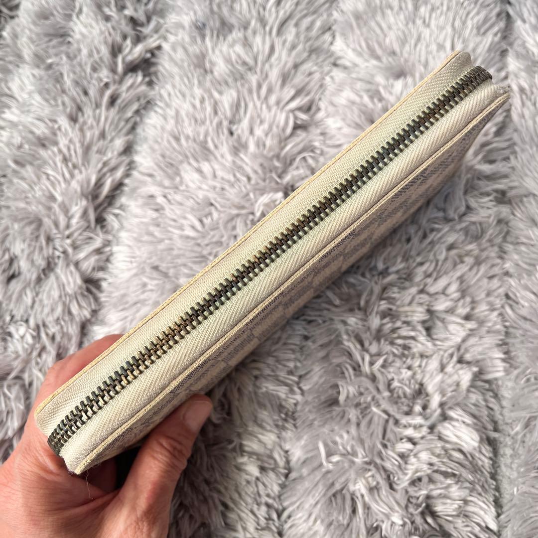 ルイヴィトン　ダミエアズール　ジッピーウォレット　長財布　ホワイト