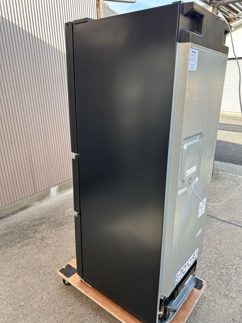 Hisense 3ドア冷蔵庫　HR-G2801BR
