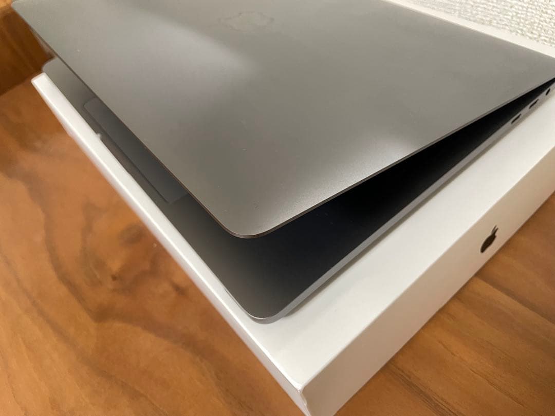 美品/箱.スタンド MacBook pro 13インチ16GB 512GB i7