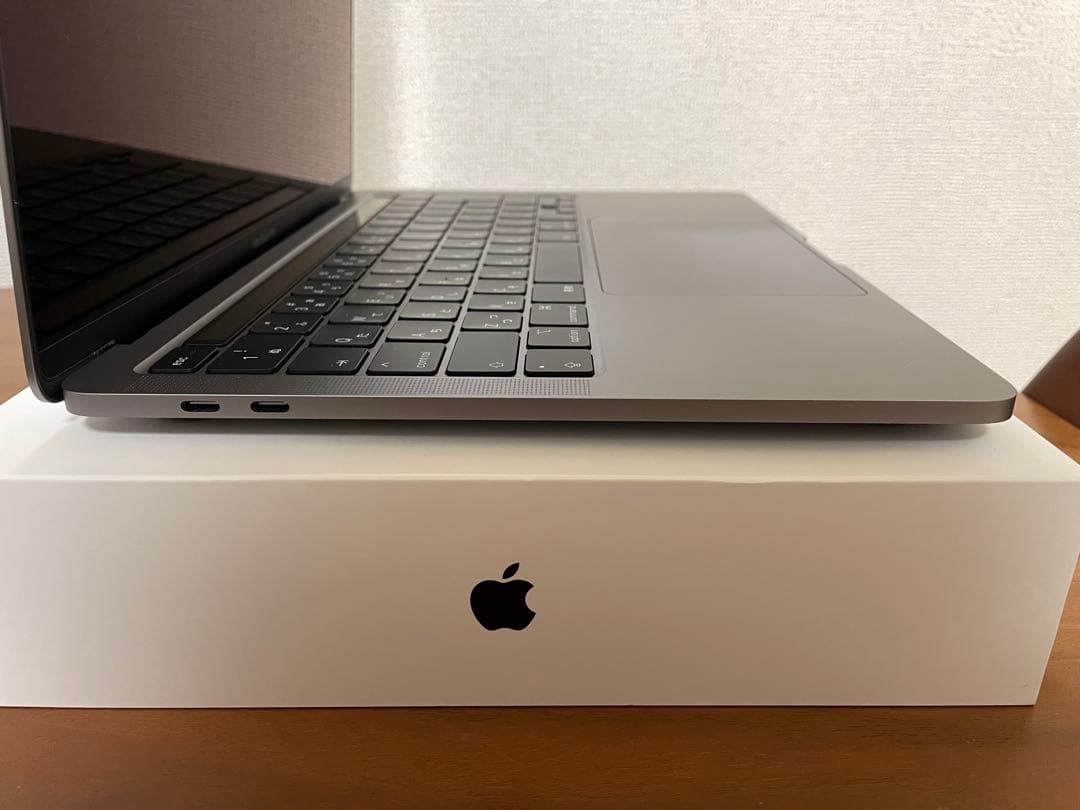 美品/箱.スタンド MacBook pro 13インチ16GB 512GB i7