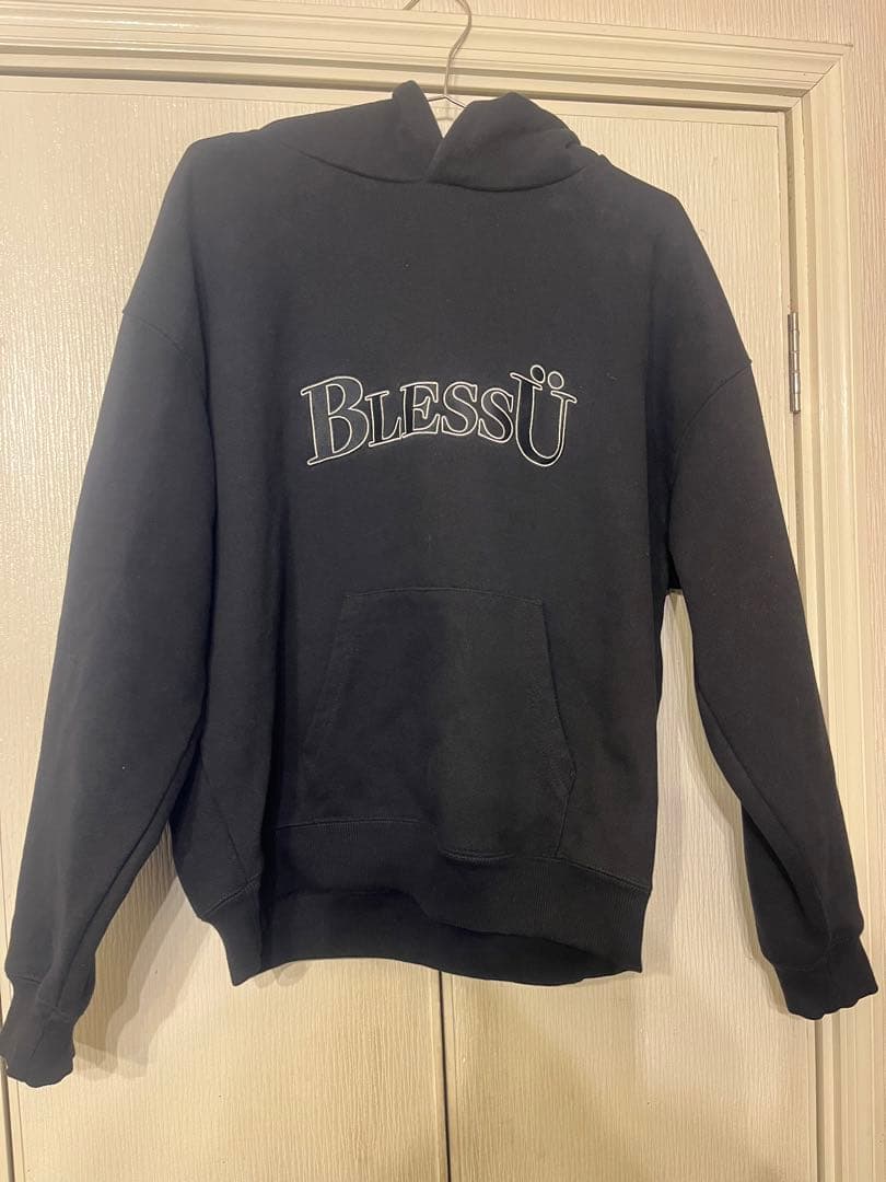 BlessÜ ブラックパーカー Mサイズ