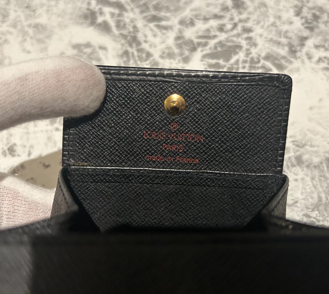 LOUIS VUITTON ルイヴィトンエピ　ケース　小銭入れ　ブラック
