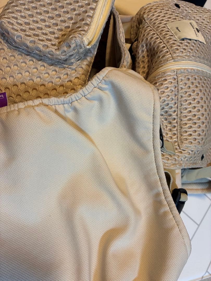 べべスワン抱っこ紐　トートバッグ付き