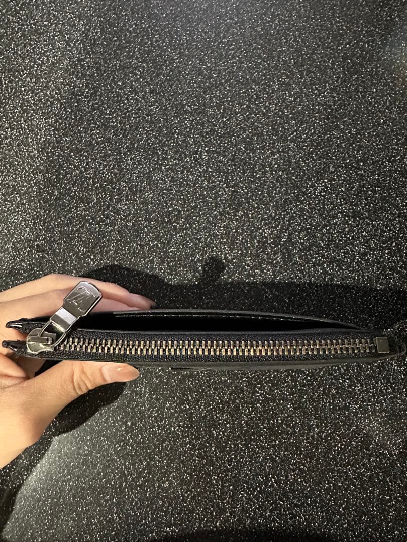 LOUIS VUITTON カード・ホルダー　財布