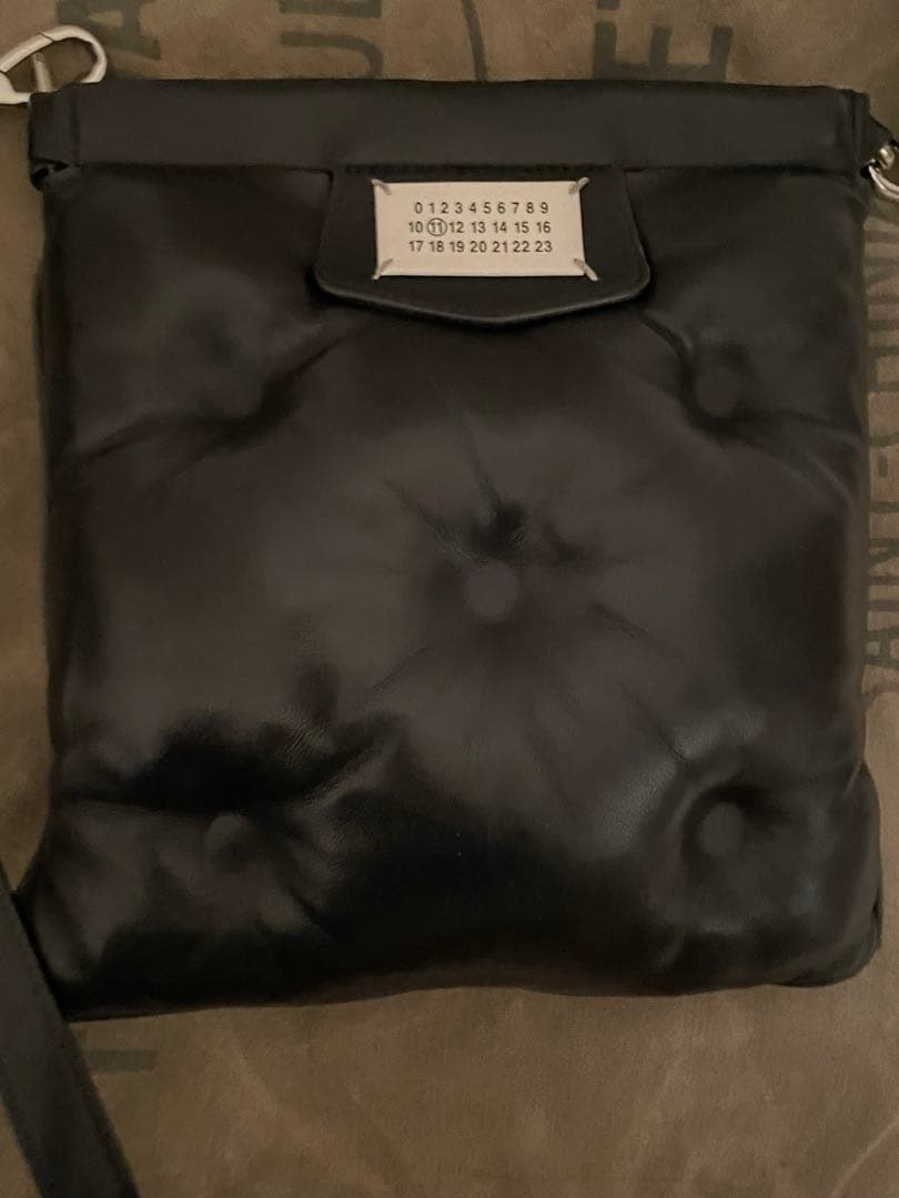 Maison maigiela グラム スラムフラップポケットバッグ