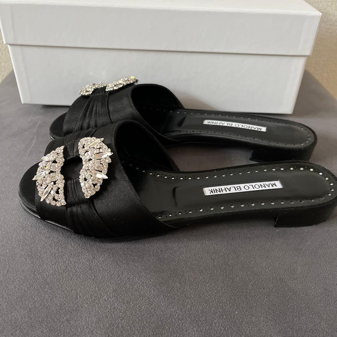 Manolo Blahnik 黒 サテン サンダル