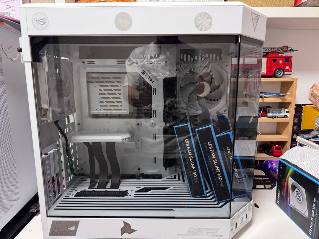 HYTE Y60 WHITE ケース