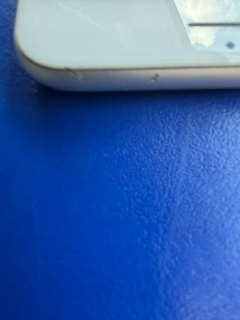 さ*れ様 iPhone 8plus 256G simフリー ホワイト