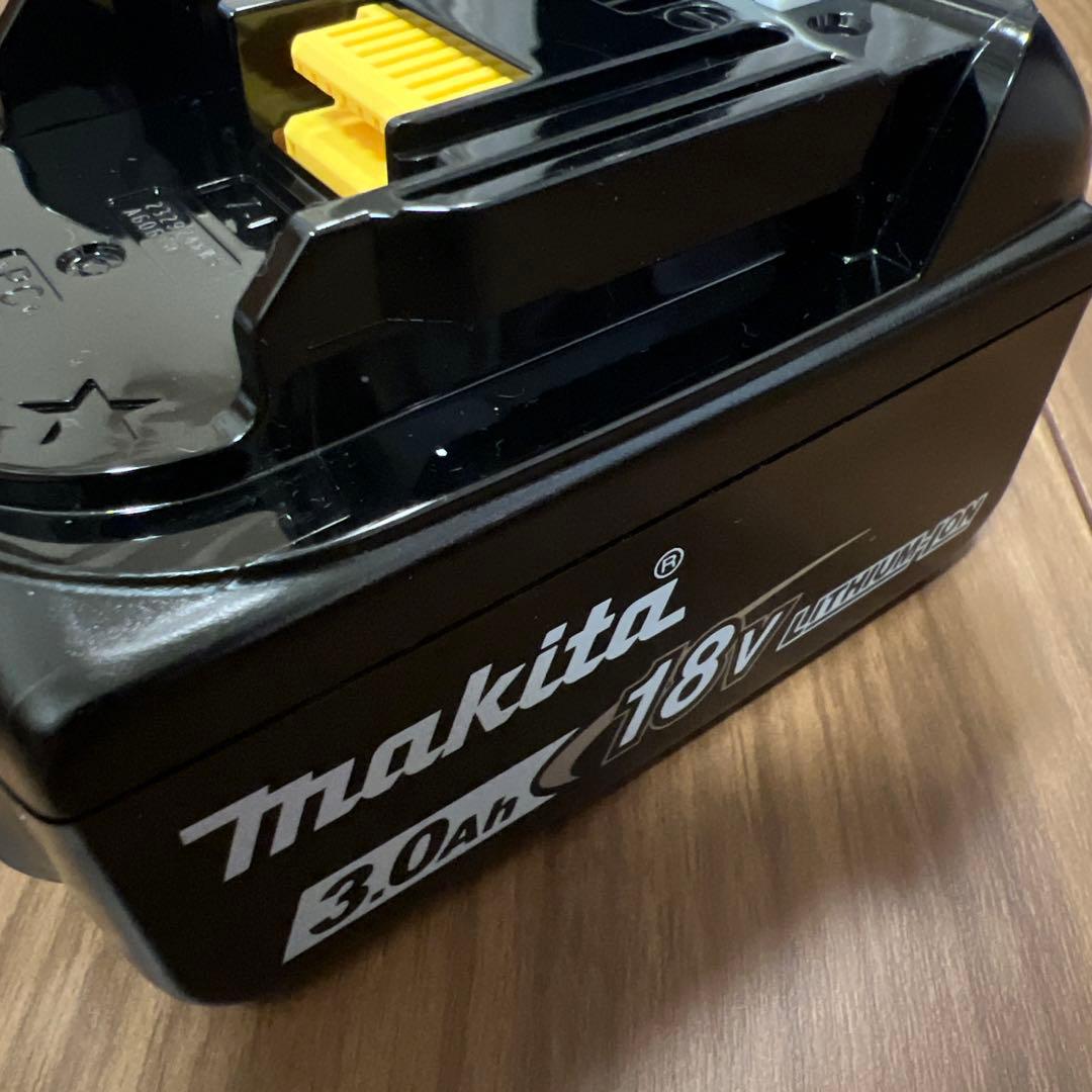 まゆとら【新品同様】Makita マキタ CL181FD 充電式クリーナー