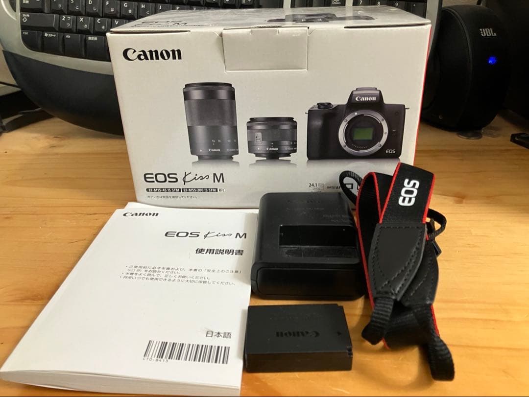 Canon EOS Kiss M EF−M15−45 EF-M 18-150m
