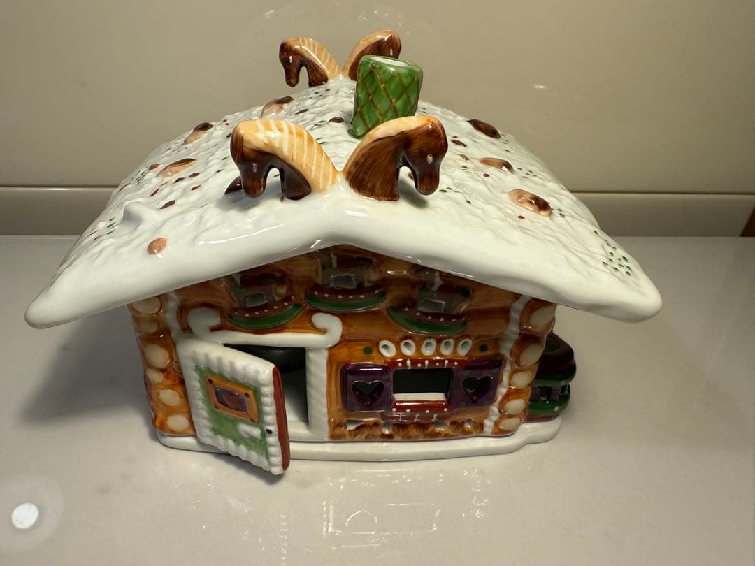 ビレロイ&ボッホ ジンジャーブレッドライトハウス 陶器製