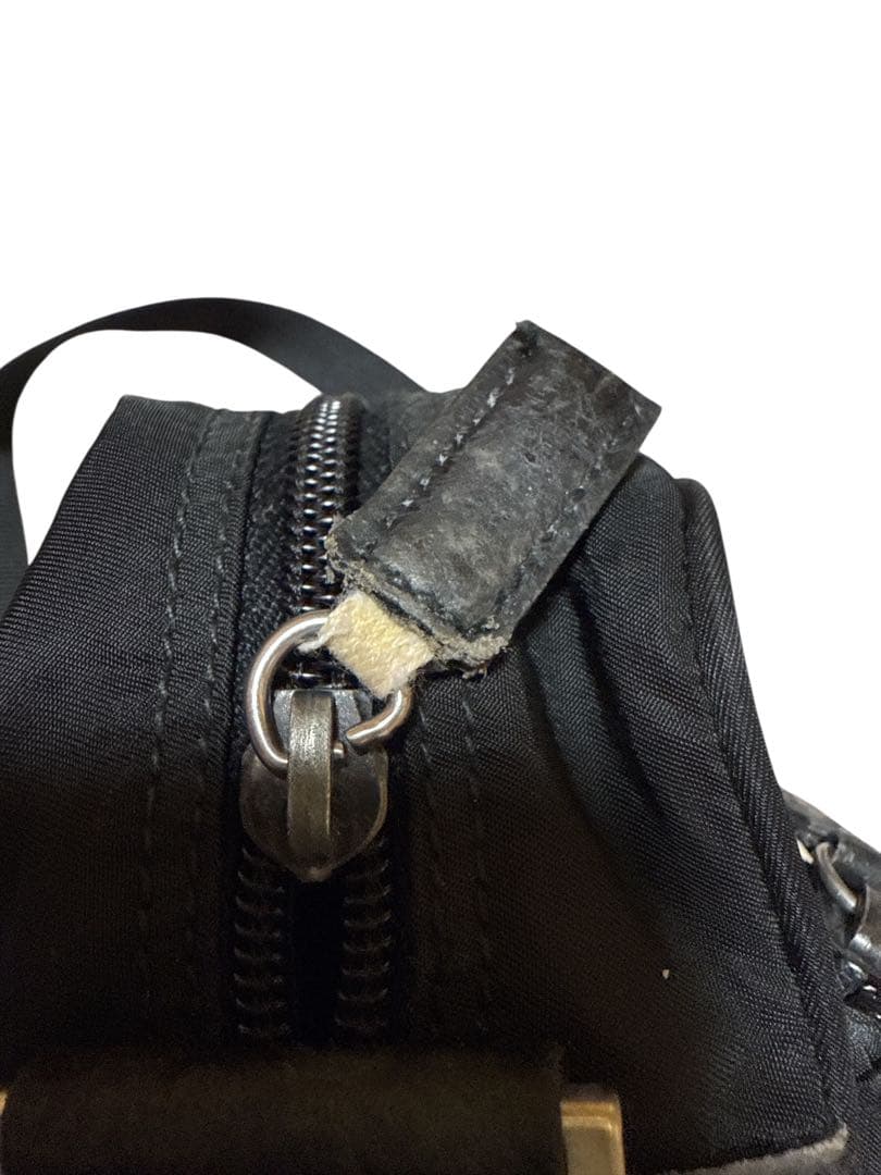 PRADA プラダ 三角ロゴ アイコン ナイロン ショルダーバッグ