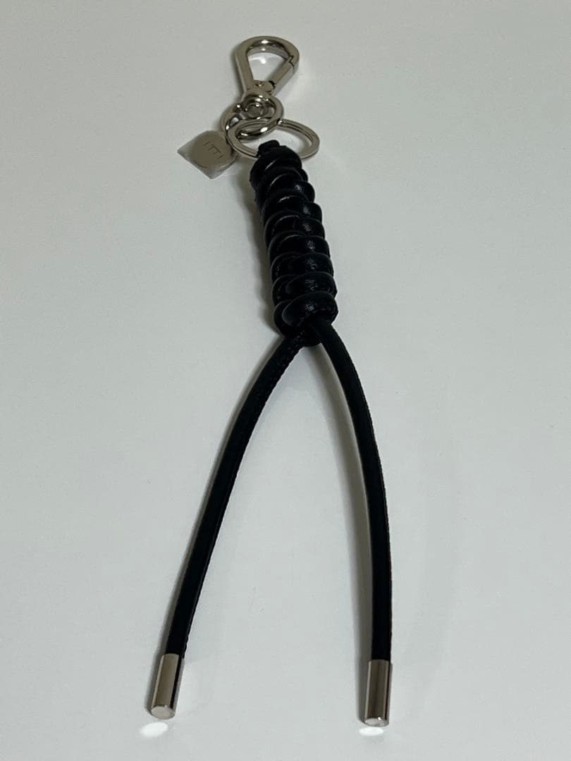 小物 ITTI CRISTY SNAKEKNOT CHARM