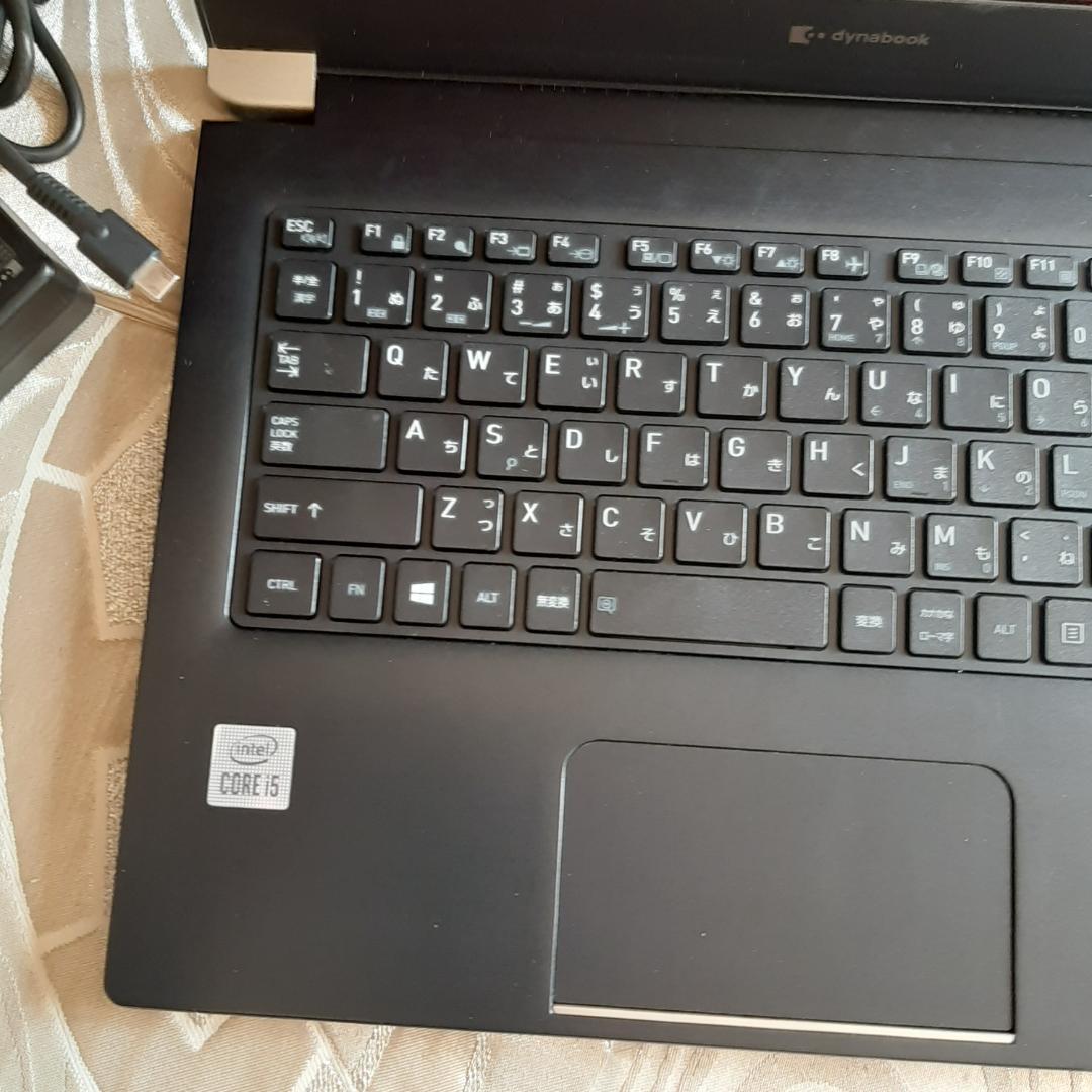 東芝 U63FS 10世代 i5 1920x1080 256G SSD 8G