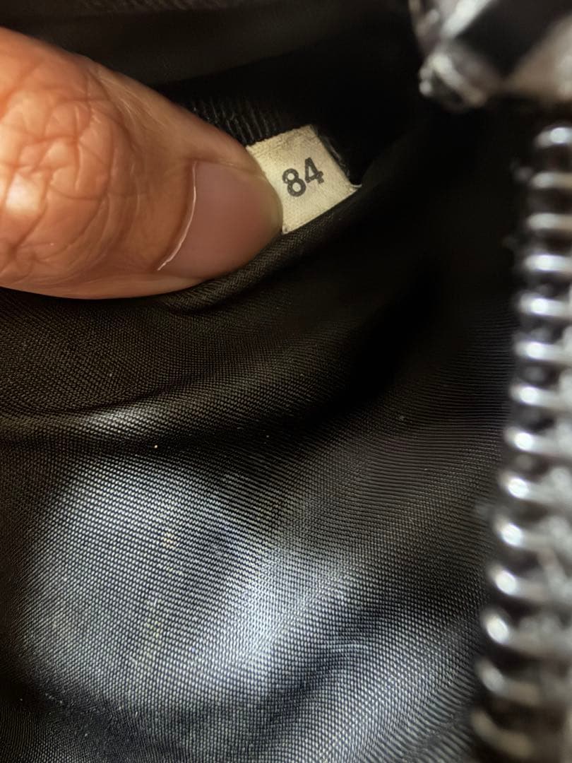 PRADA ブラック ボディバッグ