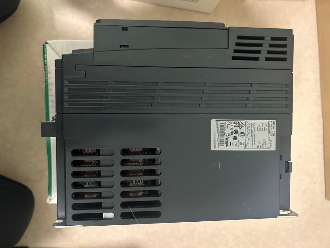 ATV320U75M3C インバーター