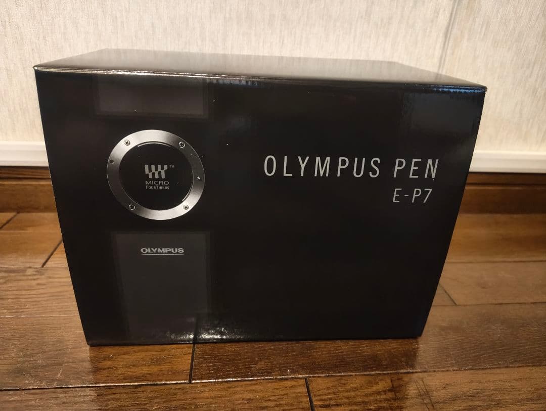 【新品未使用】OLYMPUS PEN E-P7 本体 + レンズ2本