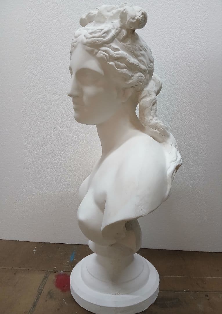 カピトリーノ胸像(高さ80cm)