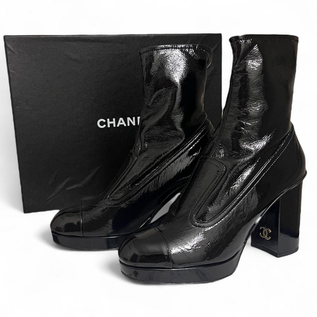 新品 シャネル 23K G45322 ココマーク パテントレザー ヒールブーツ