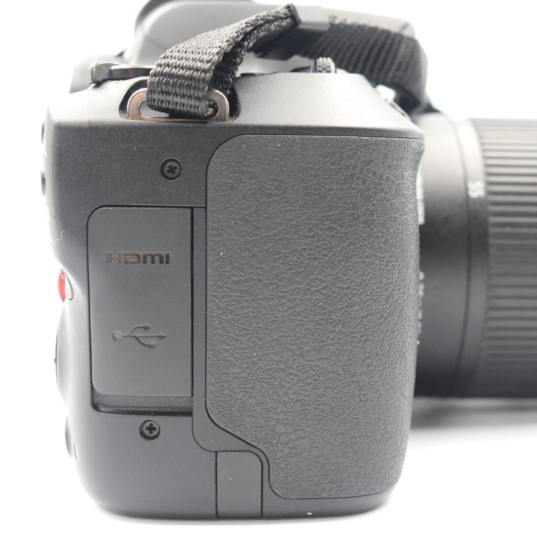 【ほぼ未使用】Canon EOS Kiss X10 ダブルズームセット付属品込