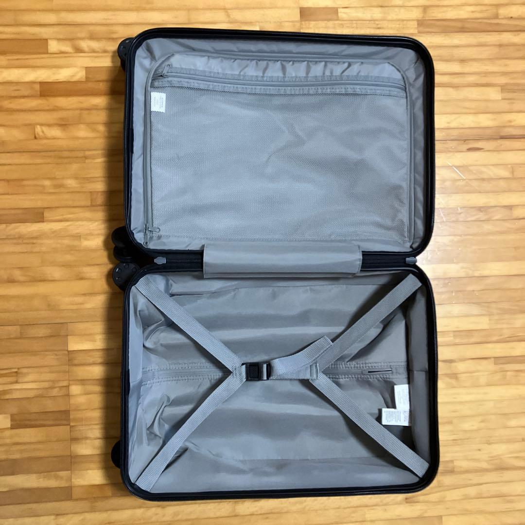 バーを自由に調節できる　ハードキャリーケース（３６Ｌ）　色:カーキ