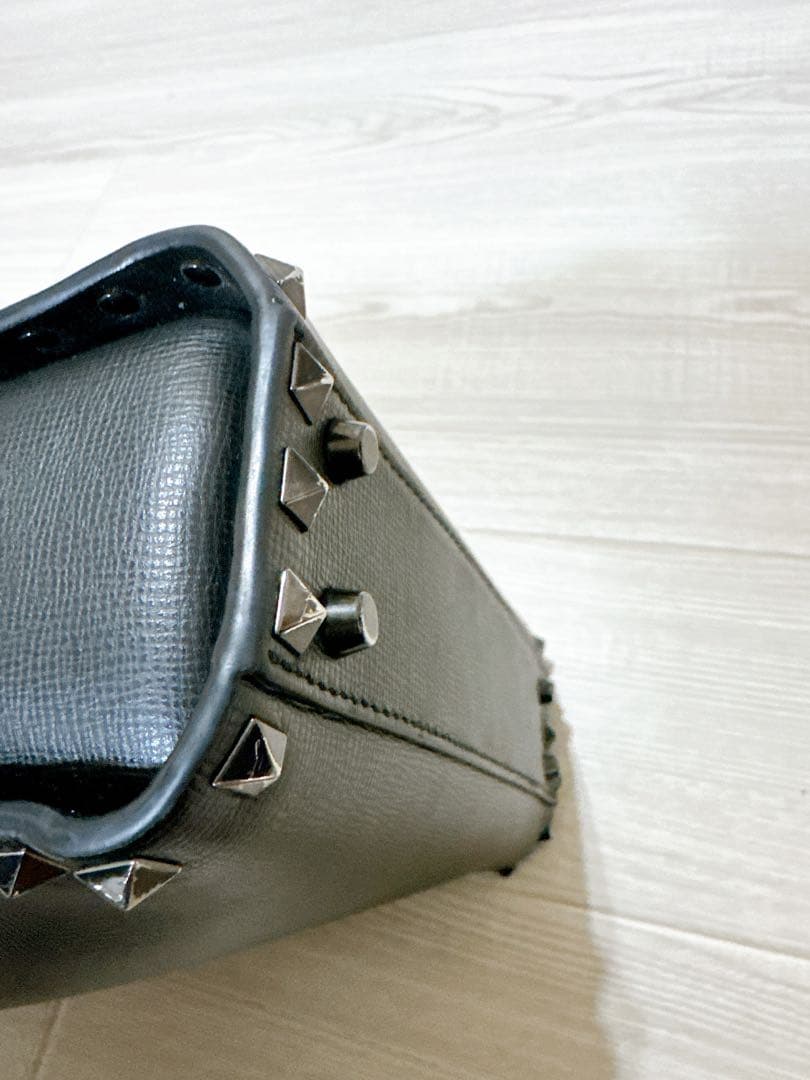 VALENTINO GARAVANI ブラック　ミニトートバッグ