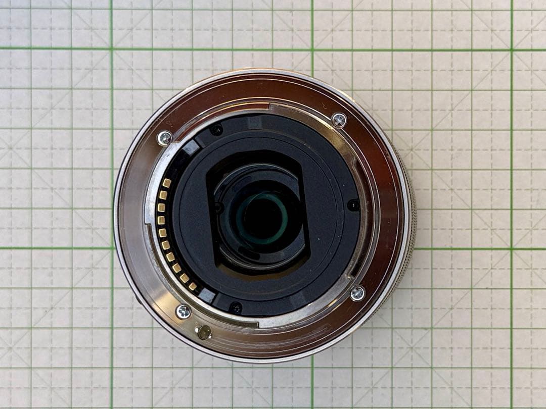 猫*様 SONY α NEX-5R レンズ　付属フラッシュ付き　シルバー　動作未