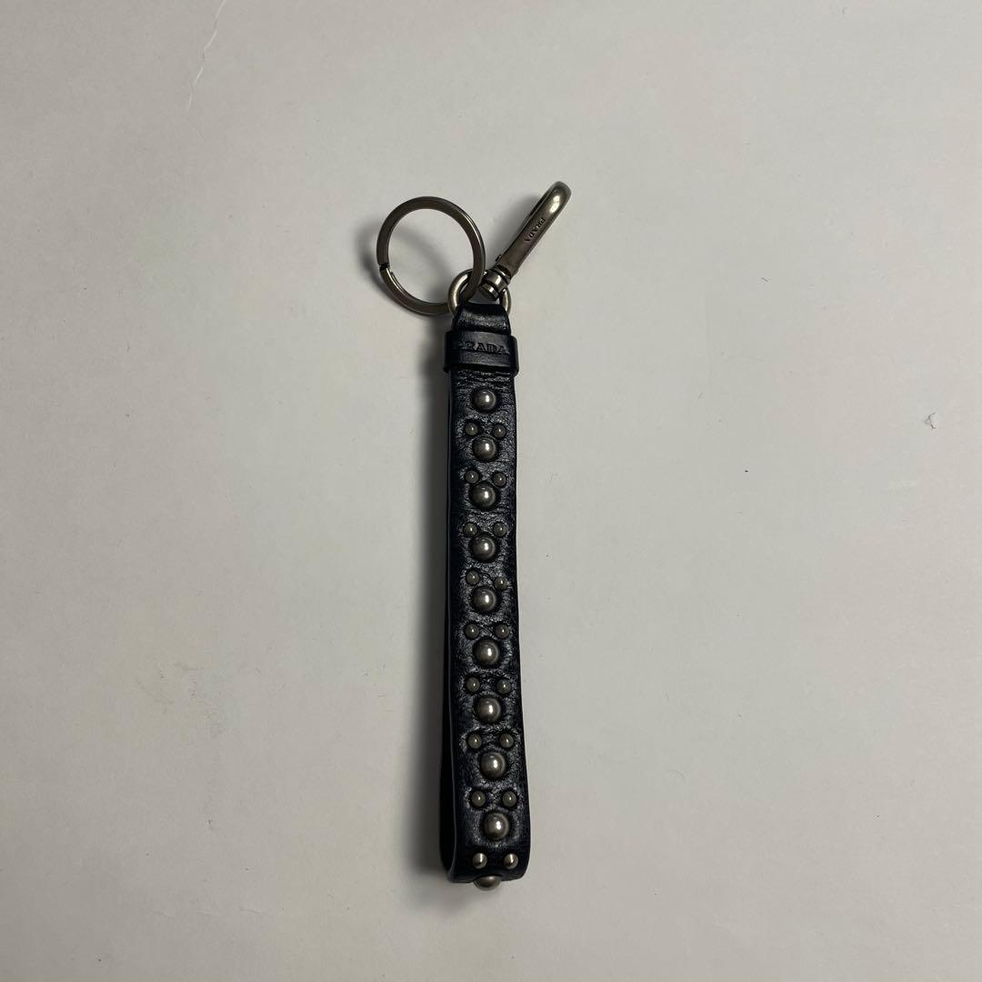 小物 1999FW PRADA studs leather key ring
