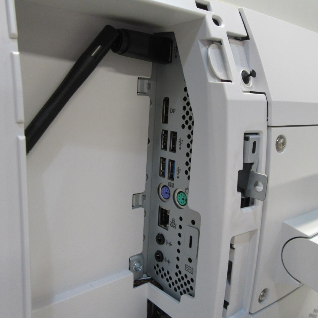 人気の白Win11高性能8世代Corei5/SSD/メ16/DVD/カメラ/無線