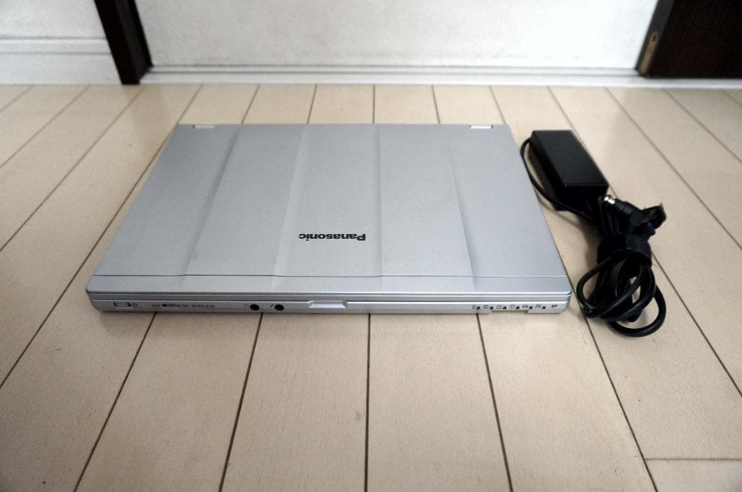 【美品】Panasonic Let'snote CF-LX5