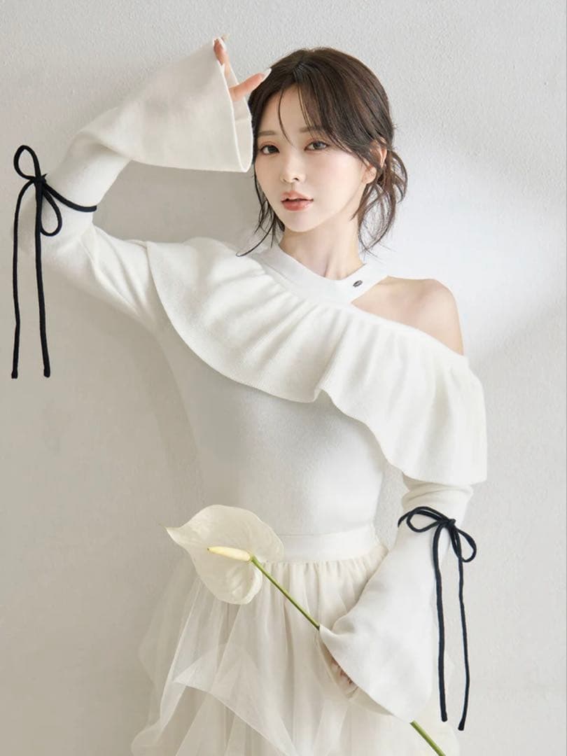 新品・未開封♡Darich♡ベルスリーブフリルニットトップス　IVO