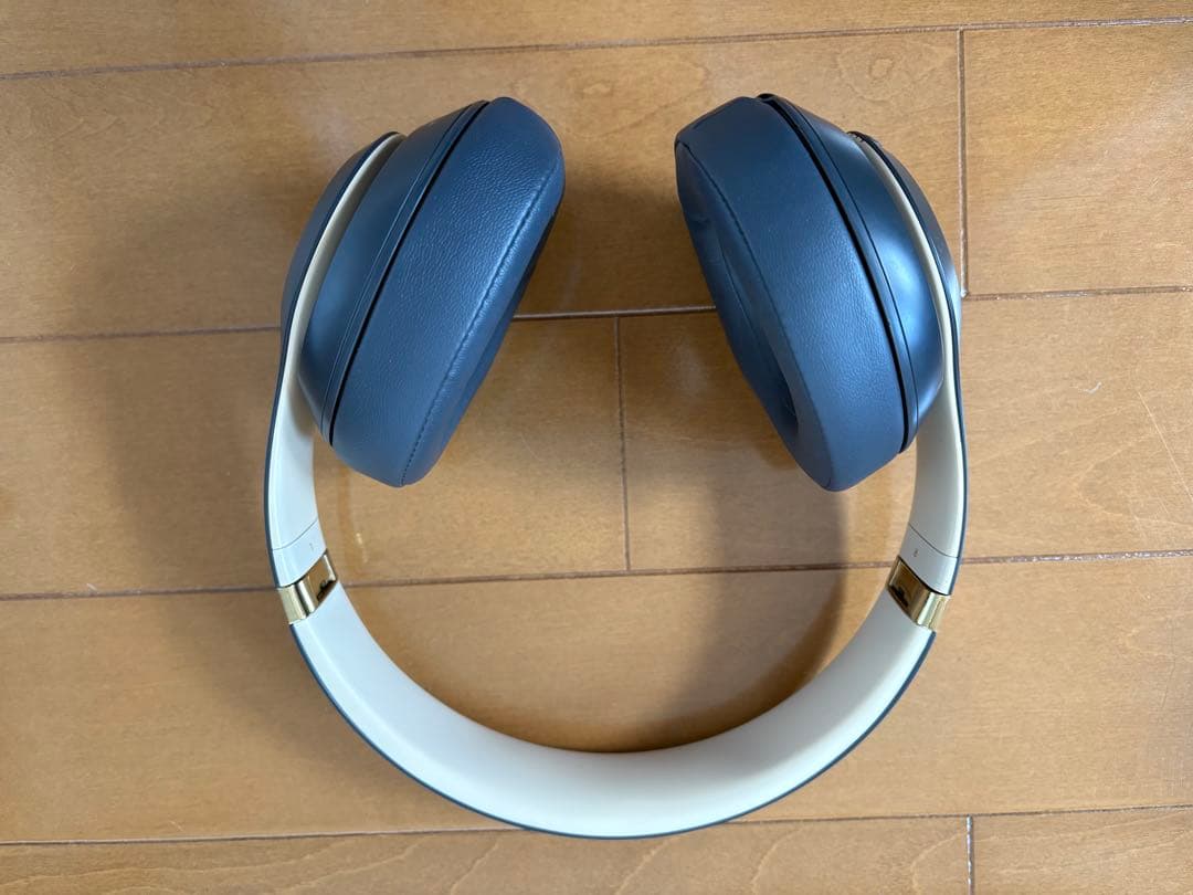 Beats studio3 wireless 新品バッテリー　イヤーパッド