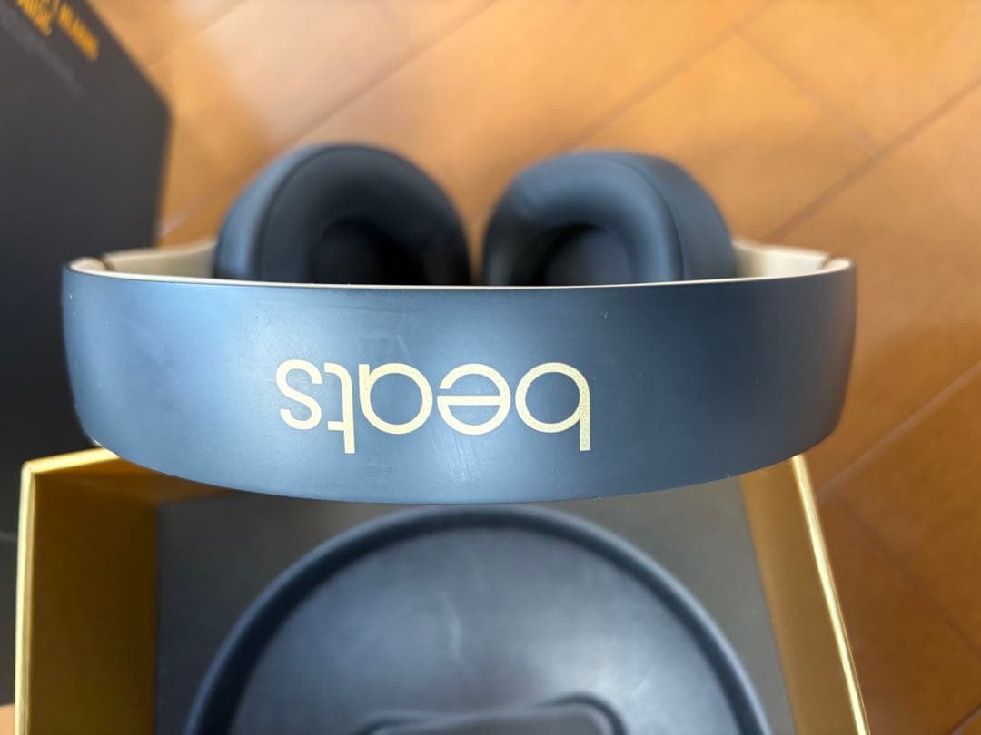 Beats studio3 wireless 新品バッテリー　イヤーパッド