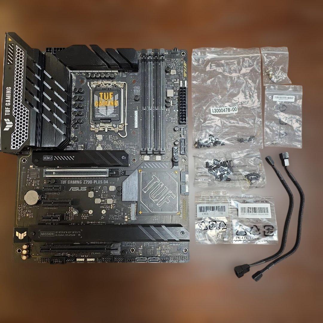 ASUS TUF GAMING Z790-PLUS D4 本体