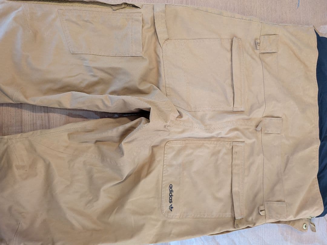 アディダス　ビブパンツ スノーボードウェア